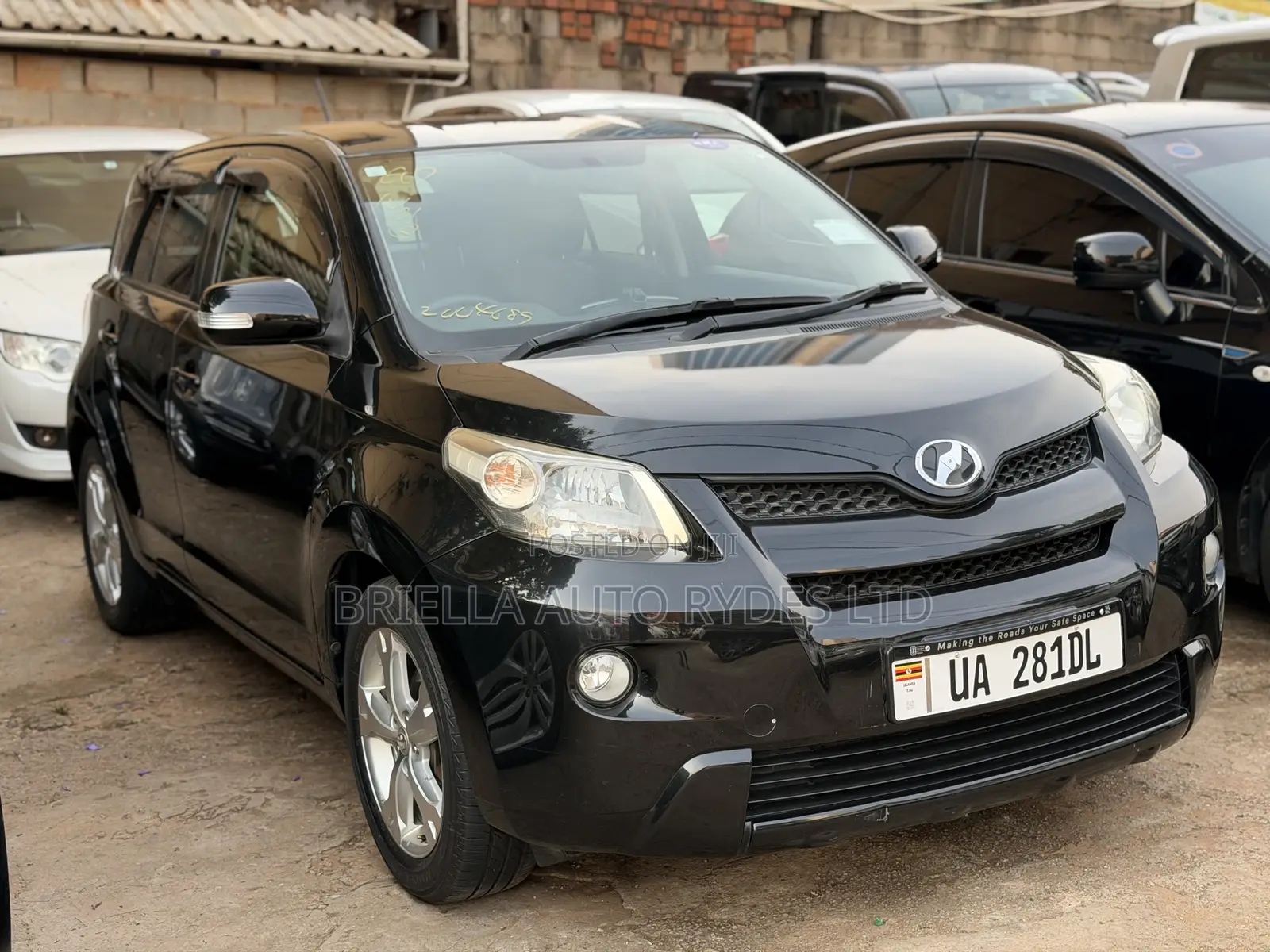 Toyota IST 2011 Black