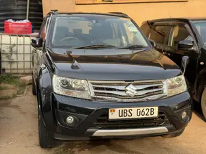 Suzuki Escudo 2015 Black