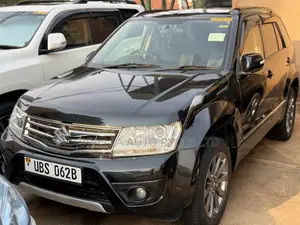 Suzuki Escudo 2015 Black