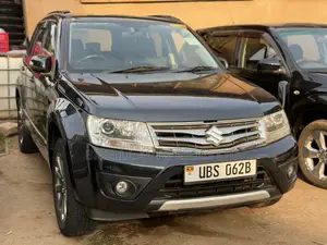 Suzuki Escudo 2015 Black