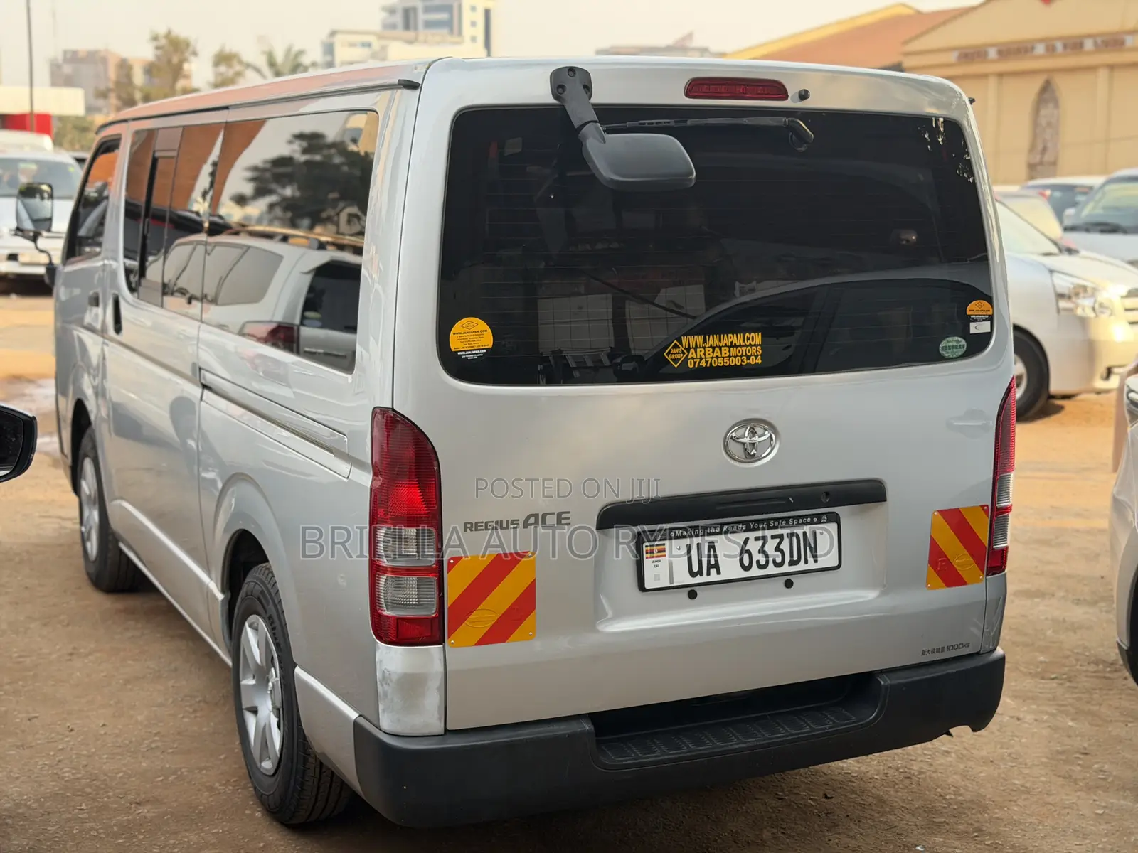 Toyota HiAce 2013 Silver