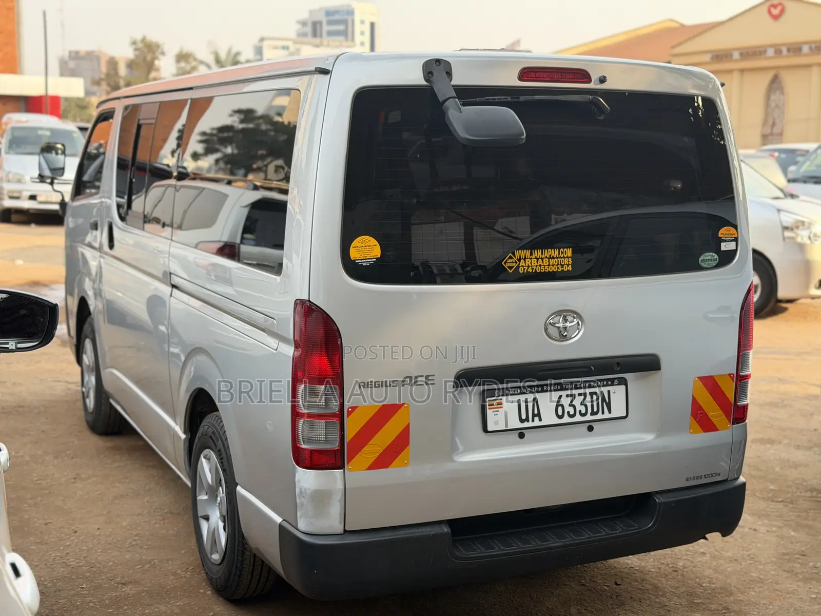 Toyota HiAce 2013 Silver