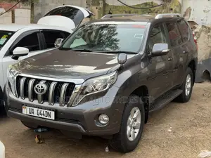 Toyota Land Cruiser Prado 2016 Gray