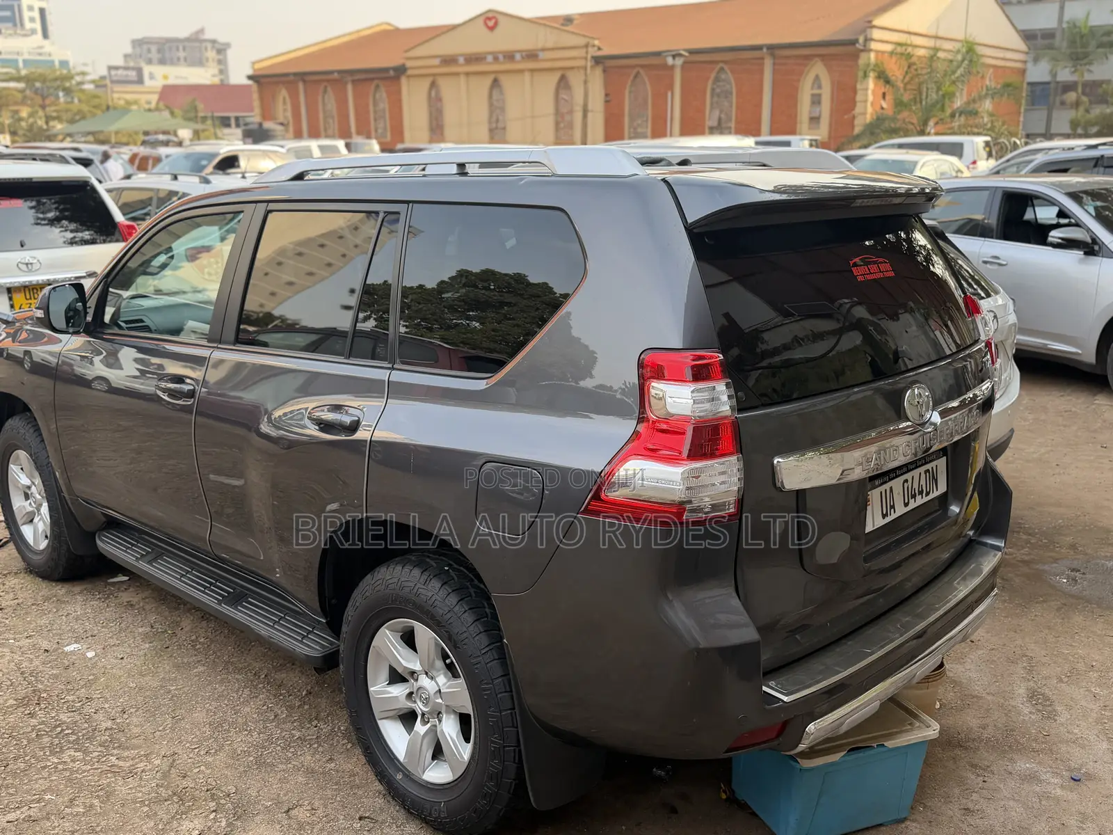 Toyota Land Cruiser Prado 2016 Gray