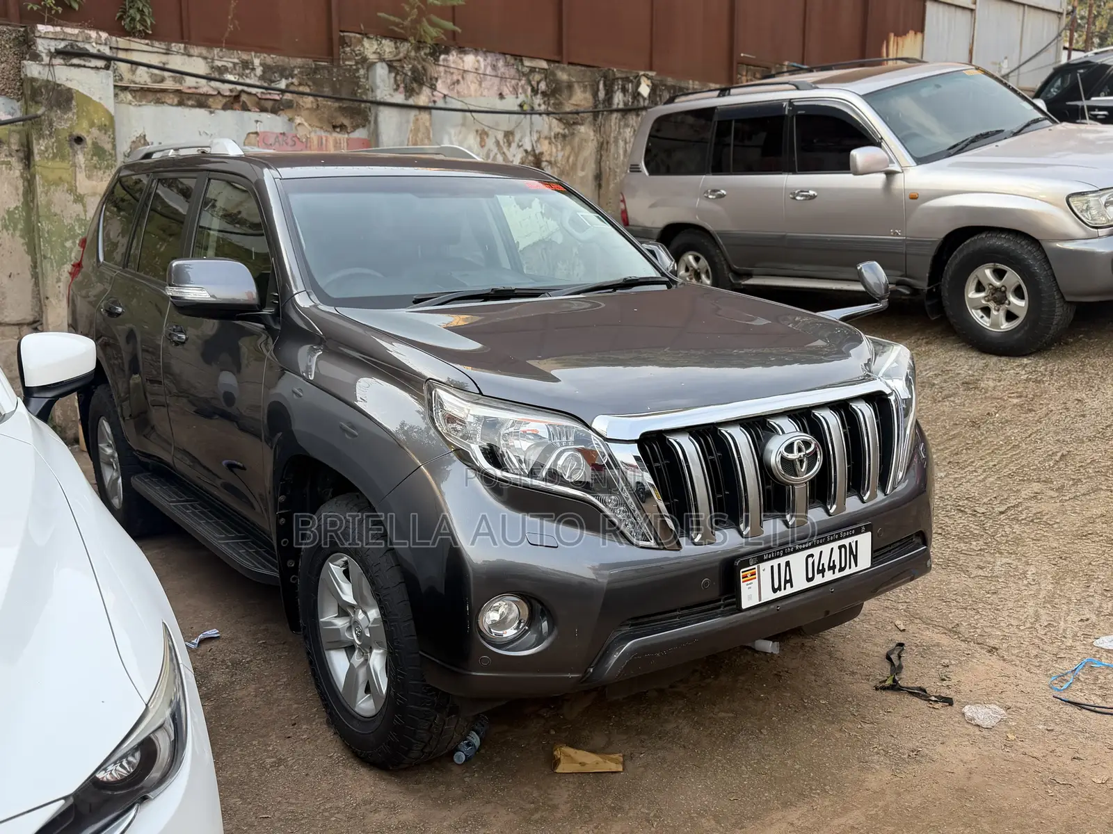 Toyota Land Cruiser Prado 2016 Gray