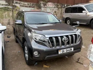 Toyota Land Cruiser Prado 2016 Gray