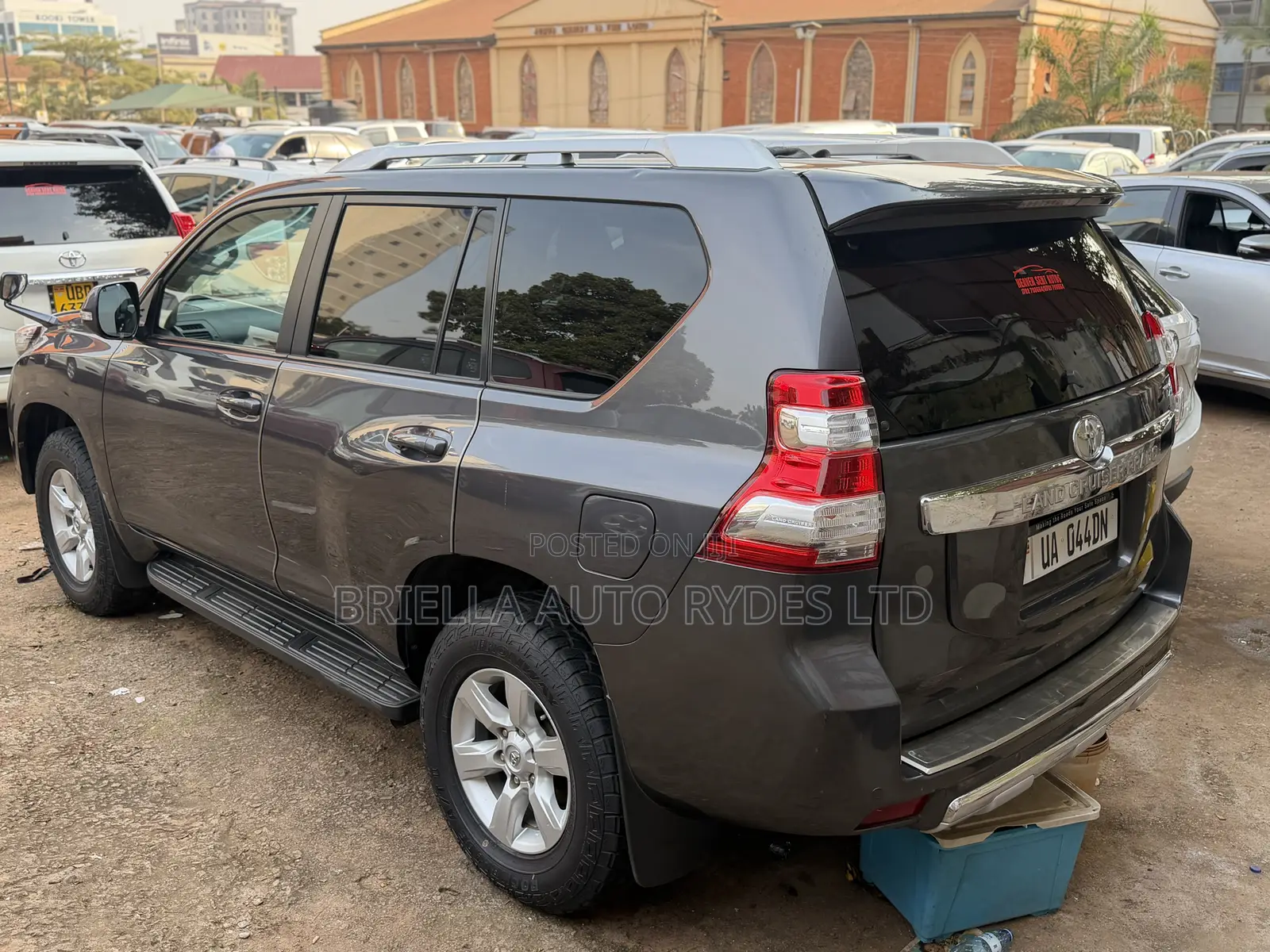 Toyota Land Cruiser Prado 2016 Gray
