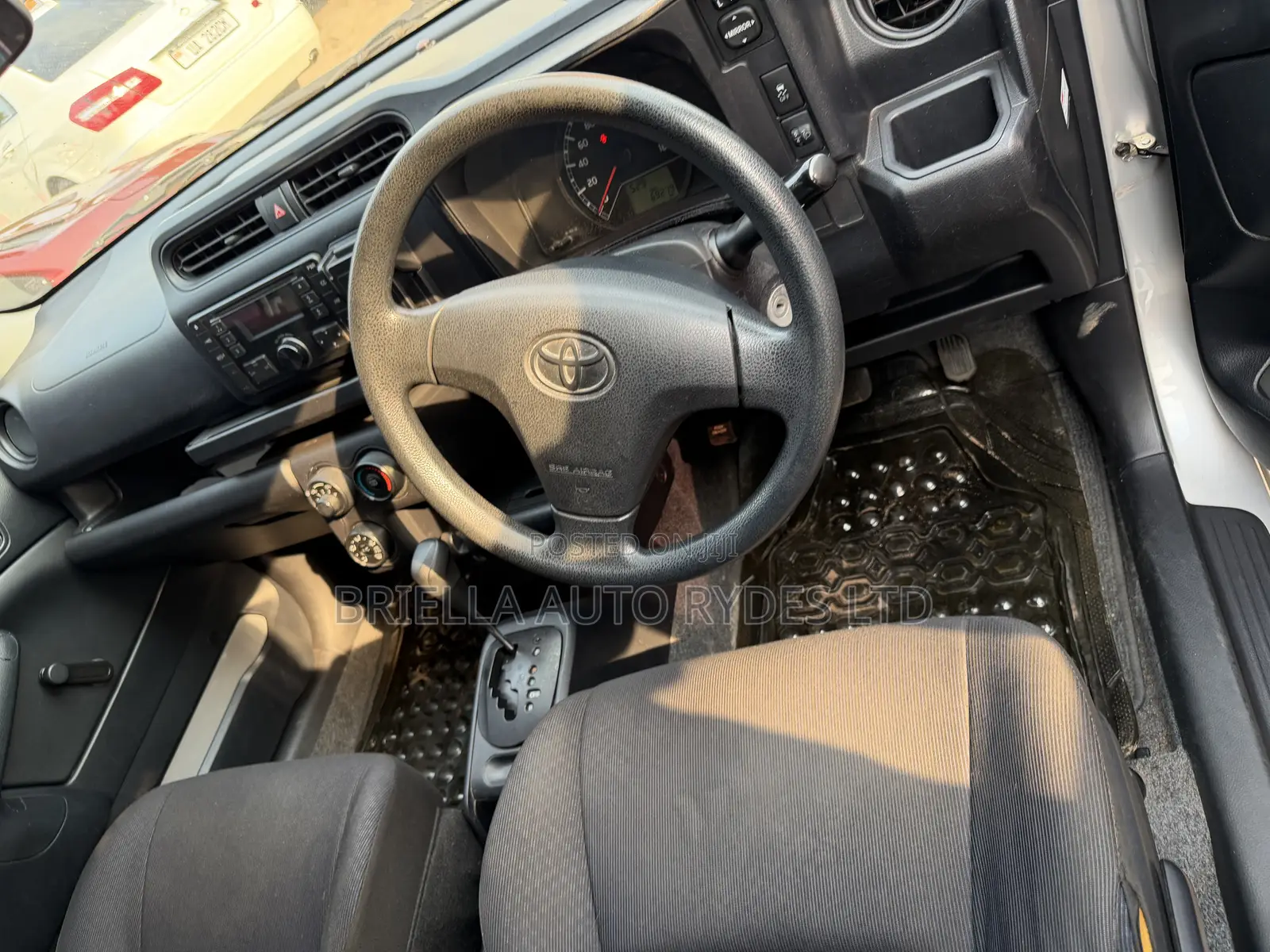 Toyota Probox 2014 Silver