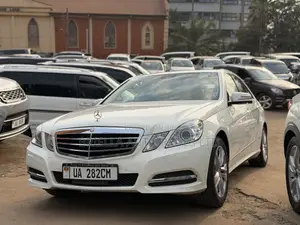 Mercedes-Benz E300 2010