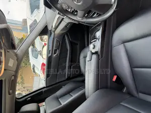 Mercedes-Benz E300 2010