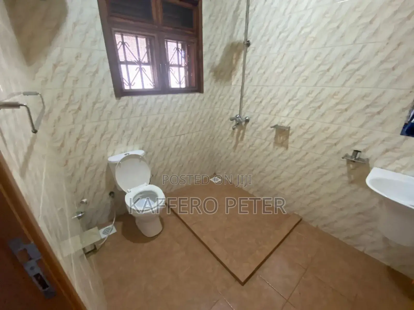 3bdrm House in Standalone Kisaasi, Central Division for rent