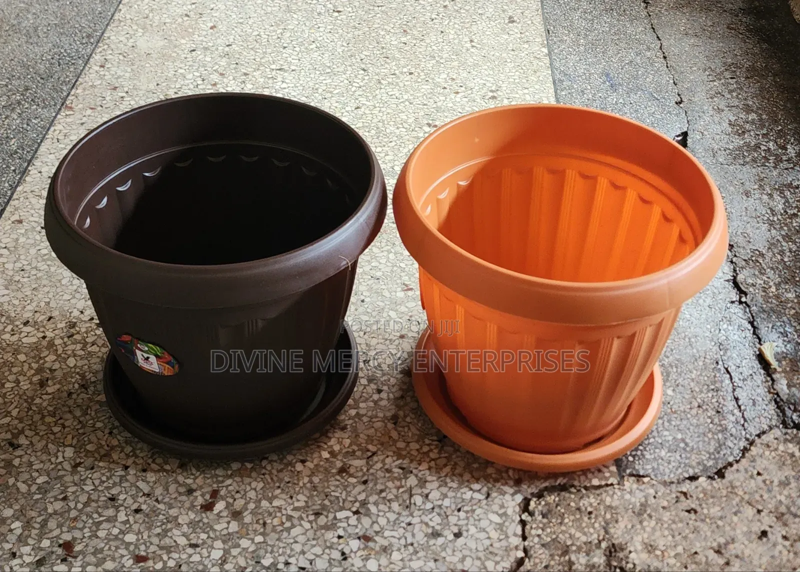 Round Flower Vessel Medium Size