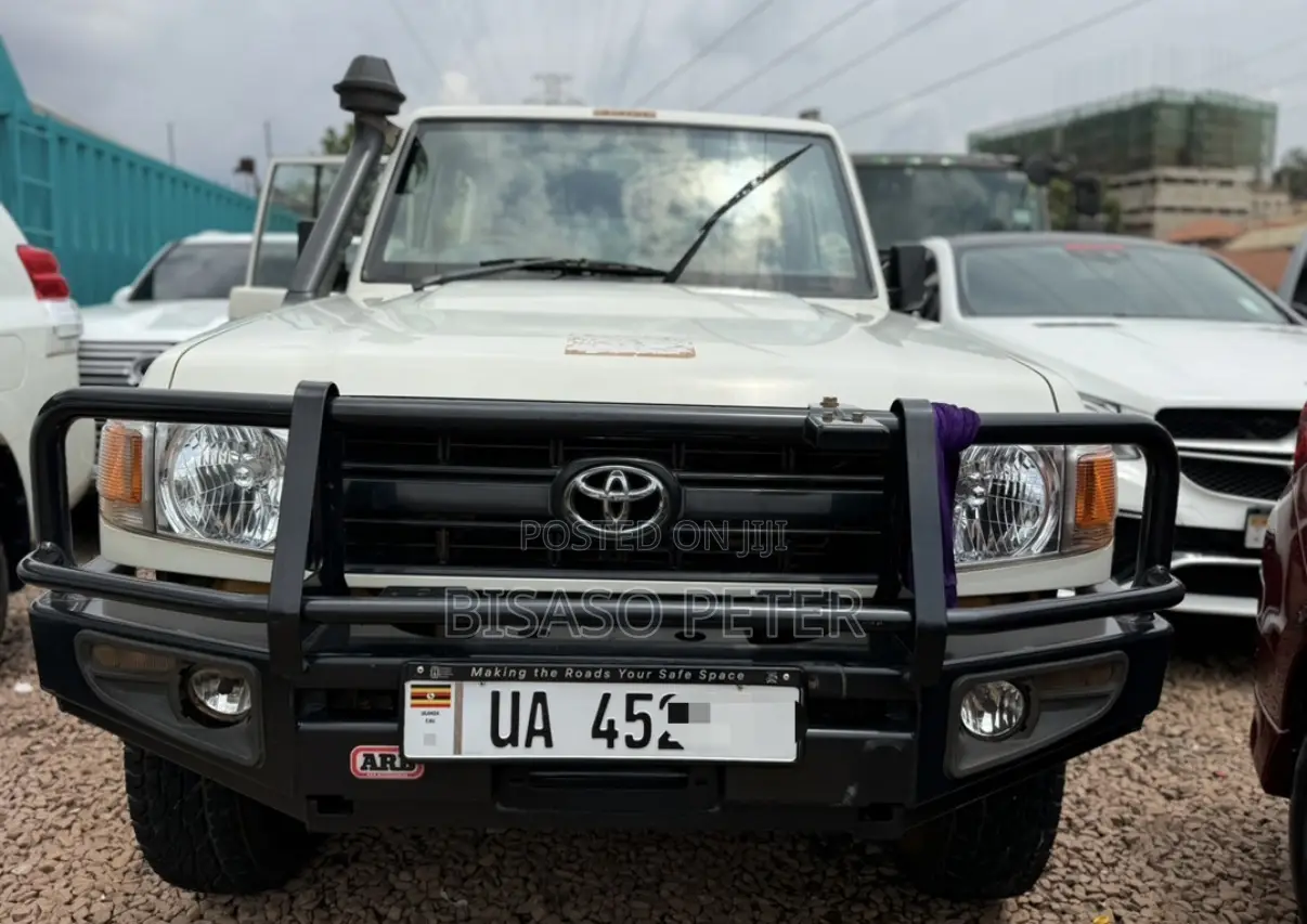 Toyota Land Cruiser Prado 2014 White