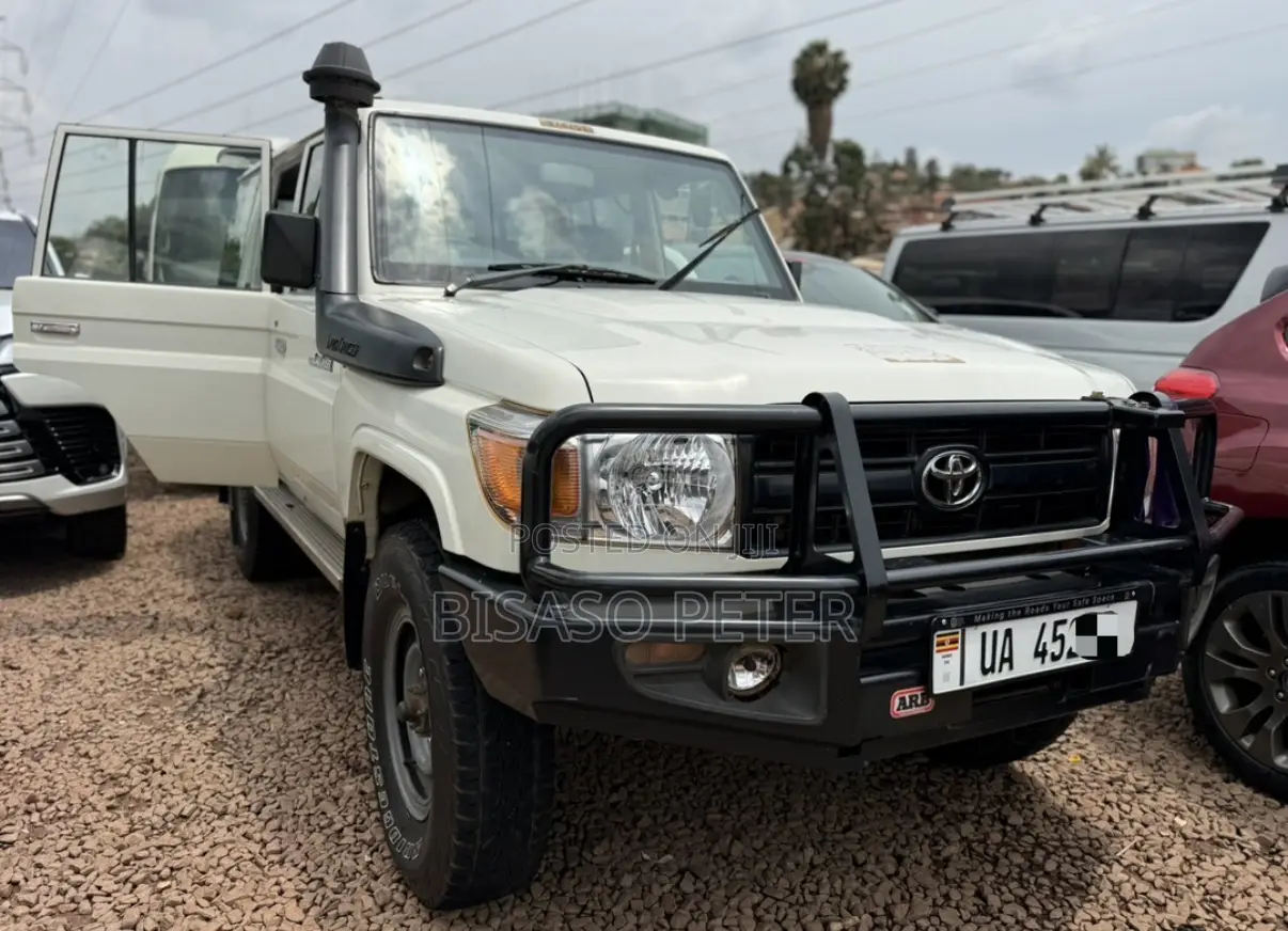 Toyota Land Cruiser Prado 2014 White