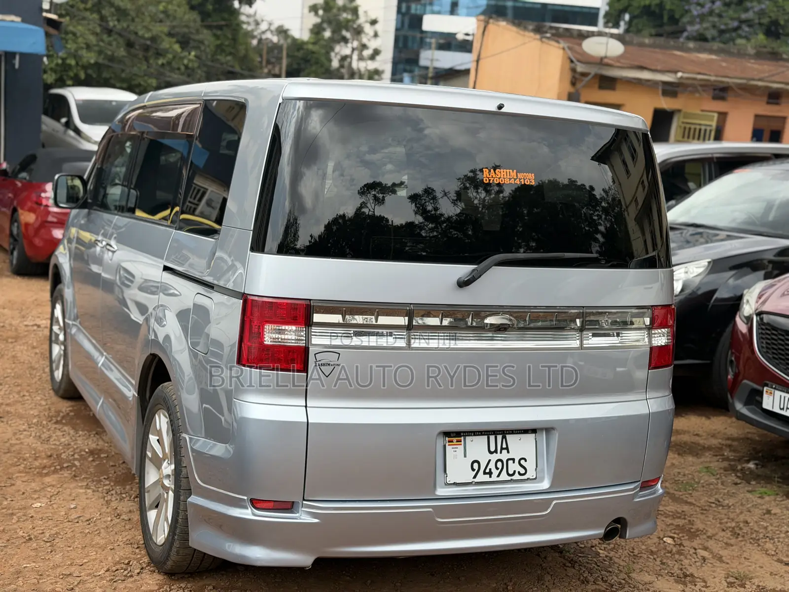 Mitsubishi Delica 2011 Silver