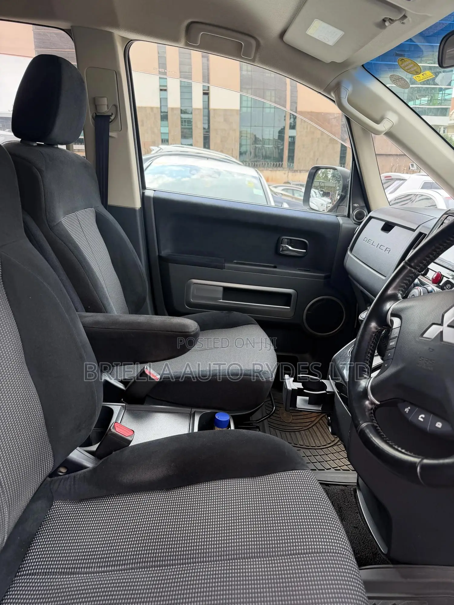 Mitsubishi Delica 2011 Silver