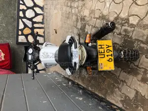 TVS Apache 180 RTR 2020 White