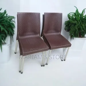 1pc Crown Garden Plastic Chair
