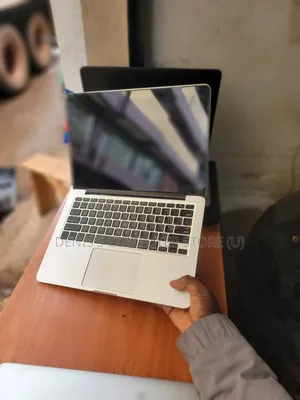 Laptop Apple MacBook Pro 2015 8GB Intel Core i5 HDD+SSD 500GB