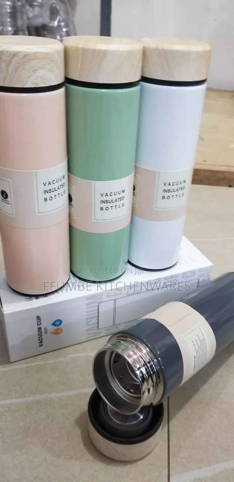 Vaccuum Bottle or Insulated Bottle