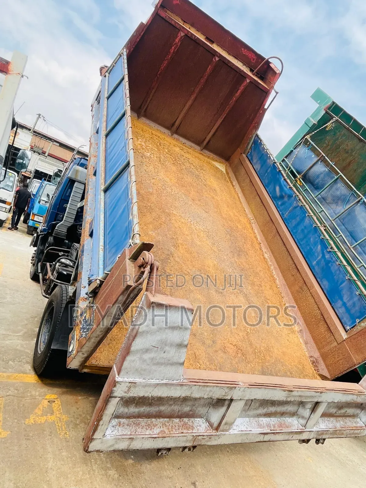 Isuzu Tipper Light Blue Color