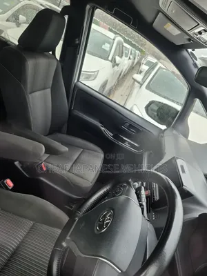 Toyota Noah 2018 White