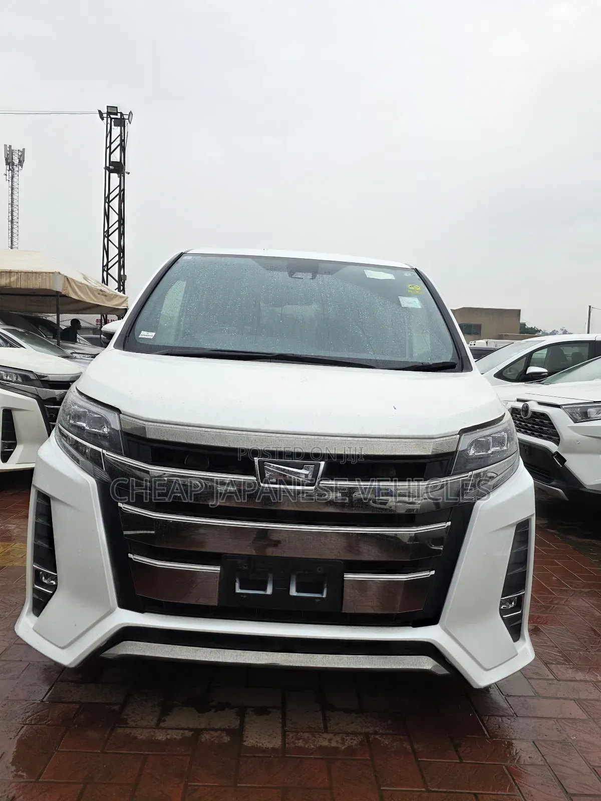 Toyota Noah 2018 White