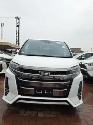 Toyota Noah 2018 White