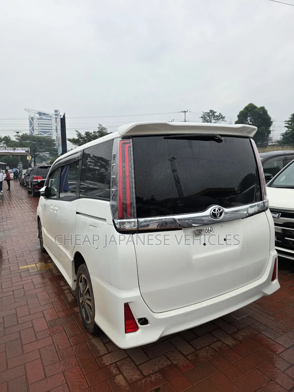 Toyota Noah 2018 White