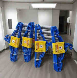 Durable Plastic Hangers With Side Hook 12pcs