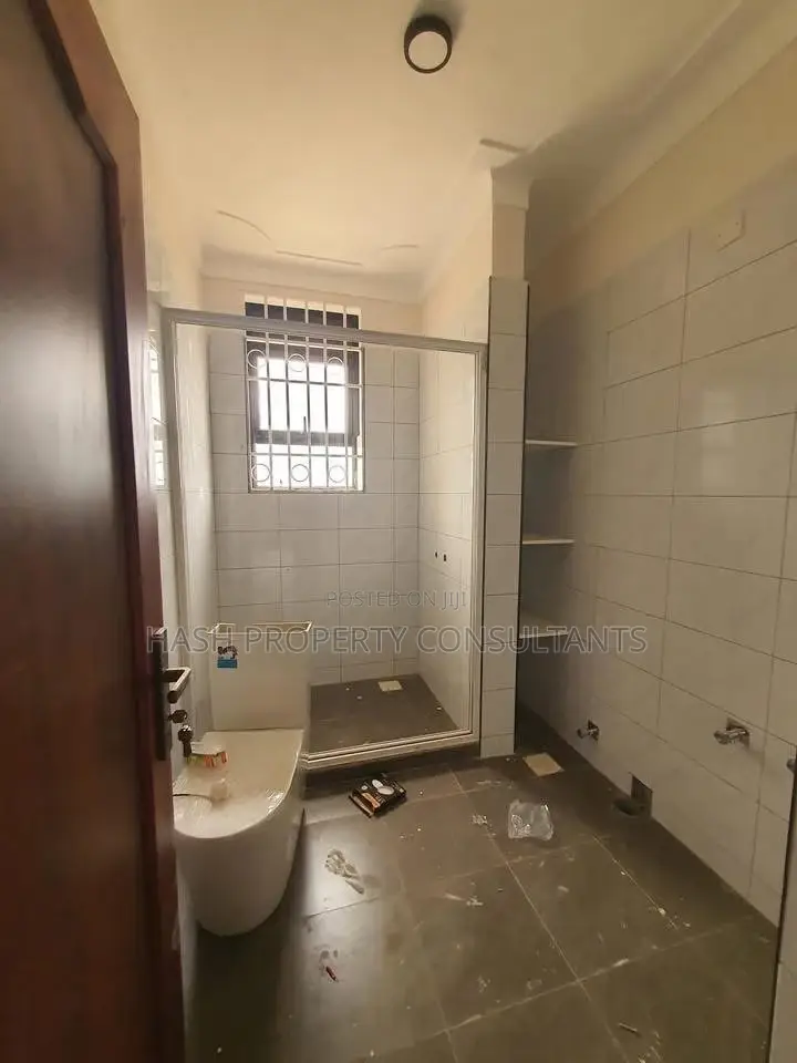 3bdrm Apartment in Bunga, Makindye for rent