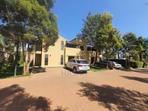 3bdrm Apartment in Muyunyo, Makindye for rent