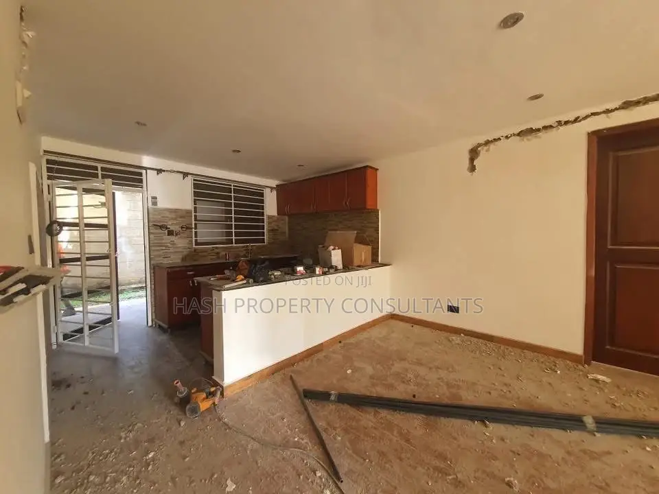 3bdrm Apartment in Muyunyo, Makindye for rent