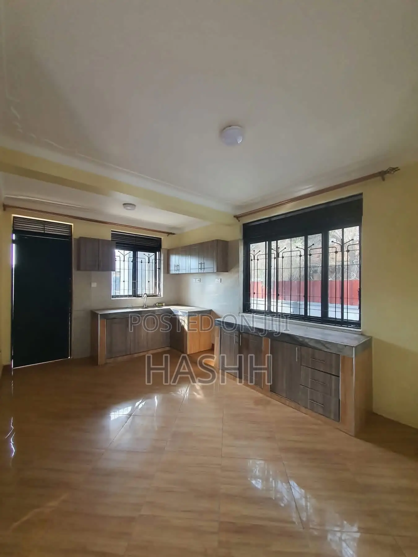 4bdrm Duplex in Muyenga, Central Division for rent