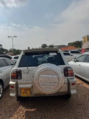 Toyota RAV4 Automatic 2002 White