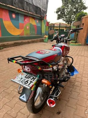 Bajaj CT 110X 2025 Red