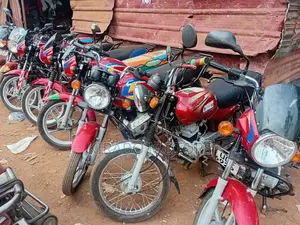 Bajaj CT 110X 2025 Red