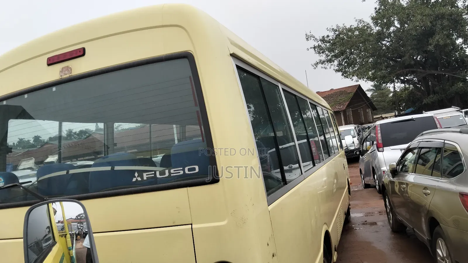 Mitsubishi Fuso Rosa 2016 Yellow