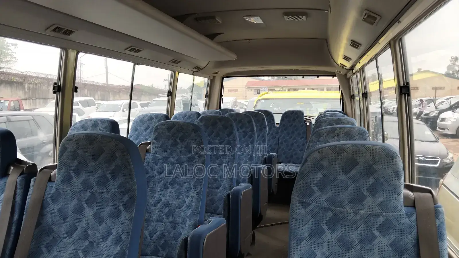 Mitsubishi Fuso Rosa 2016 Yellow