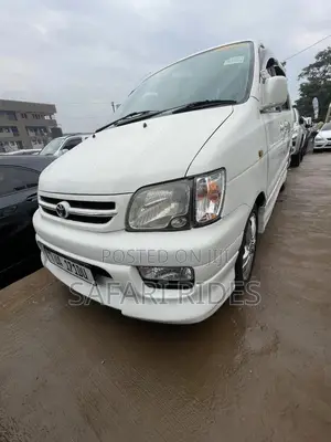 Toyota Noah 2001 White