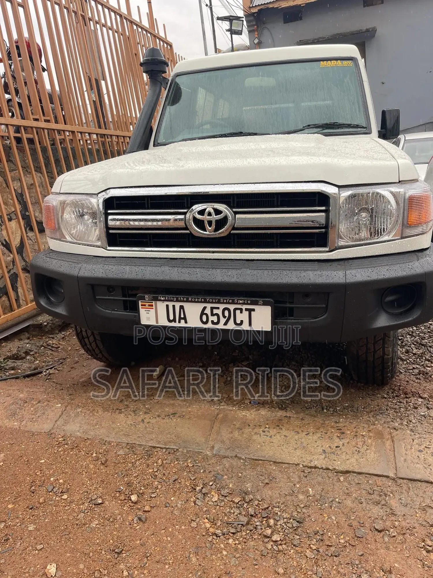 Toyota Land Cruiser 2005 White