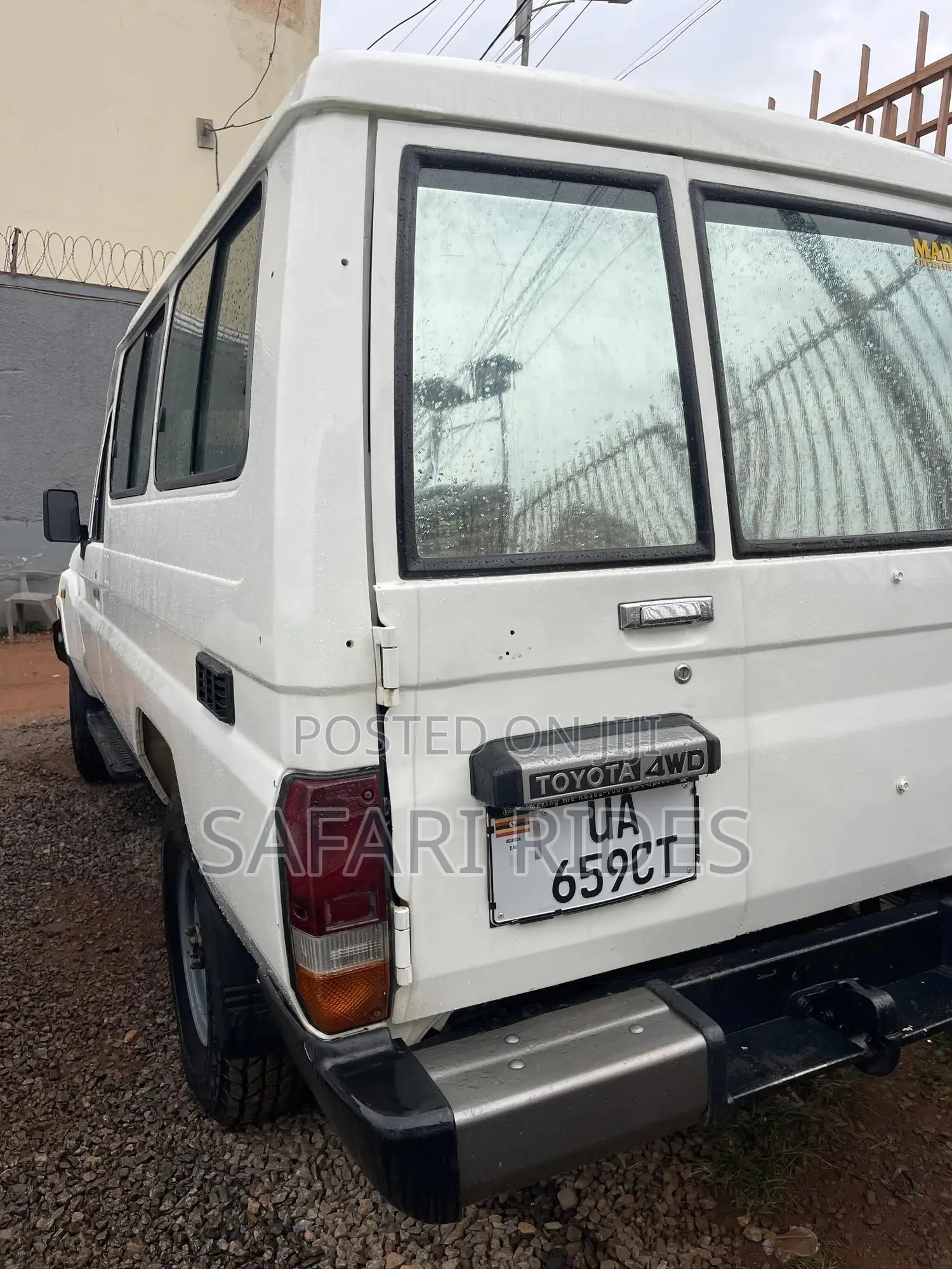 Toyota Land Cruiser 2005 White