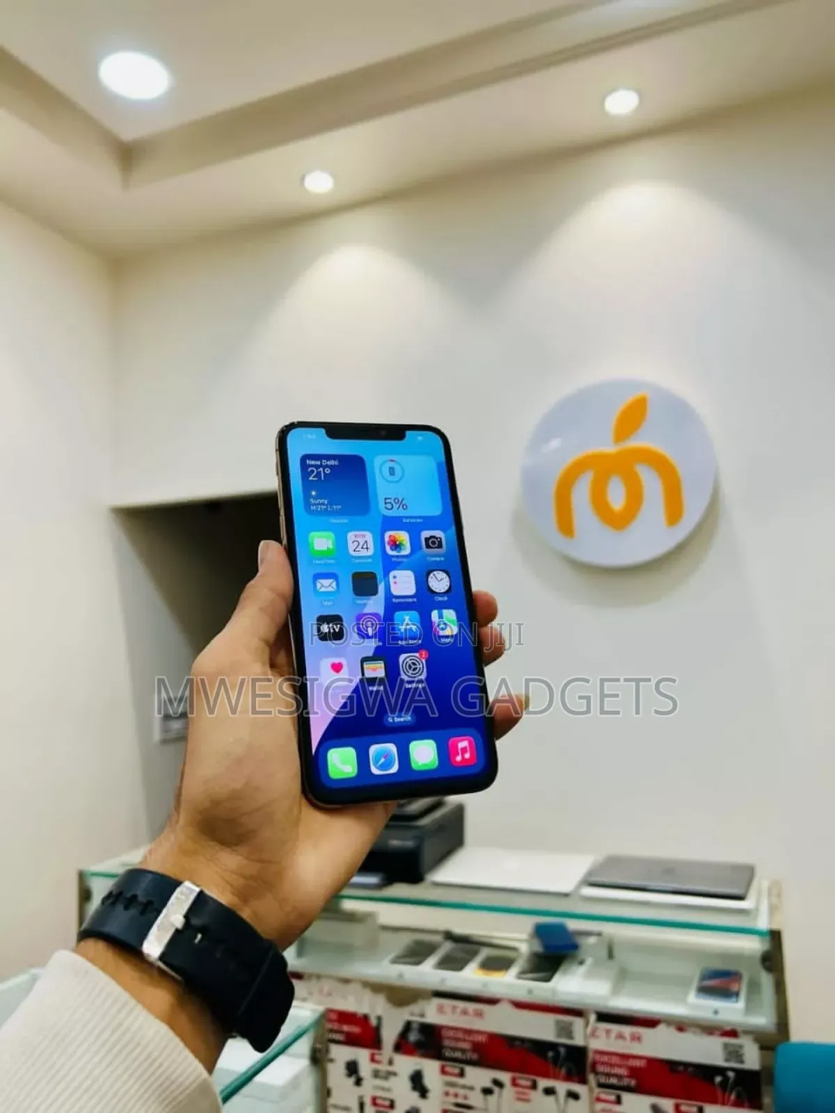 New Apple iPhone XS Max 256 GB Gold