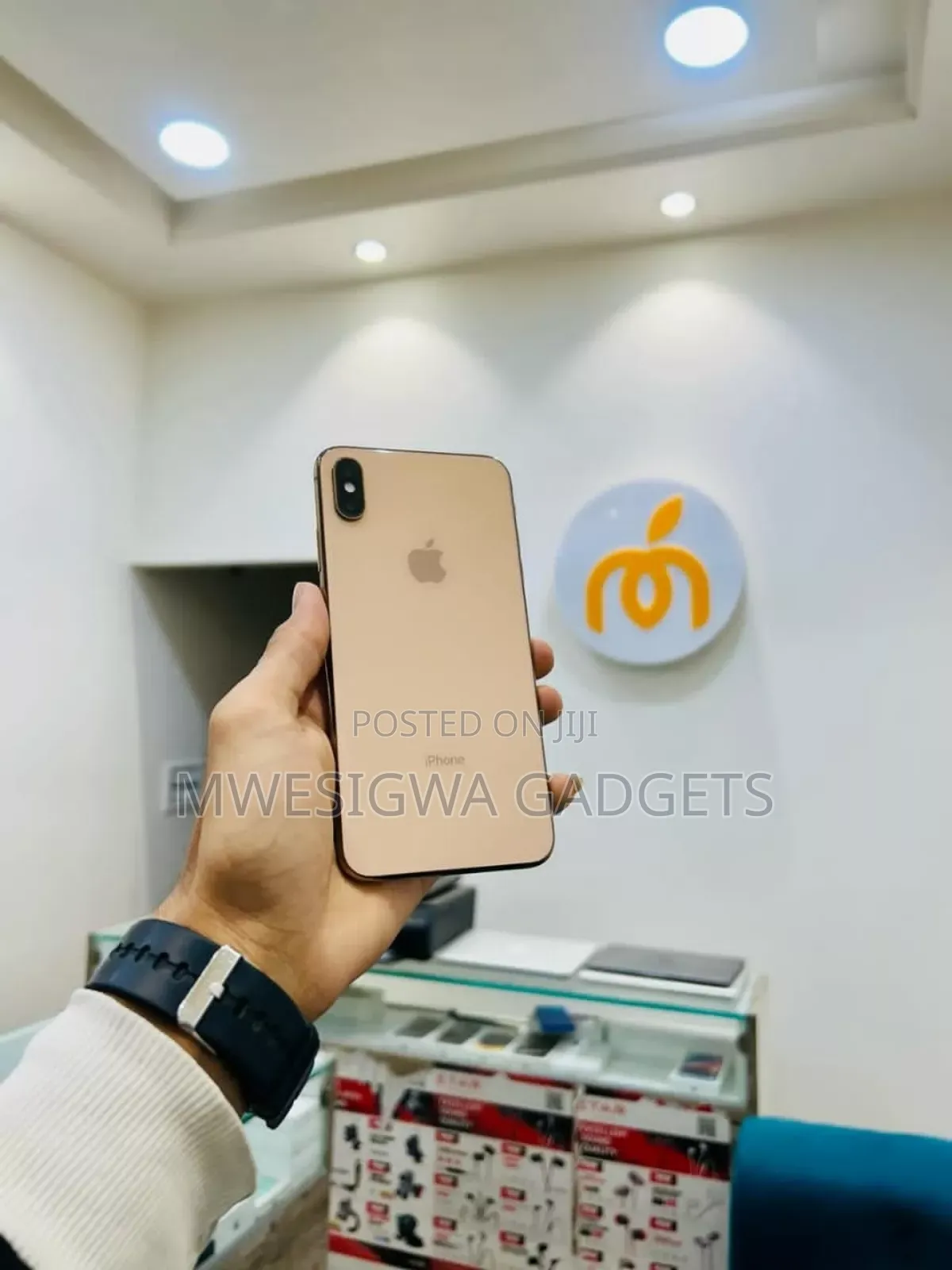New Apple iPhone XS Max 256 GB Gold