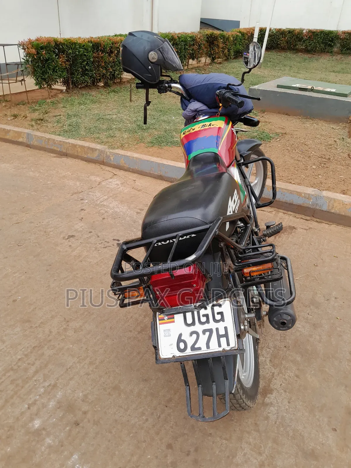 Honda XL 125 2022 Red