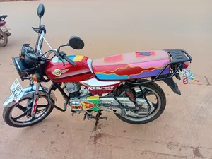 Bajaj Boxer 100 2025 Red