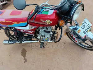 Bajaj Boxer 100 2025 Red
