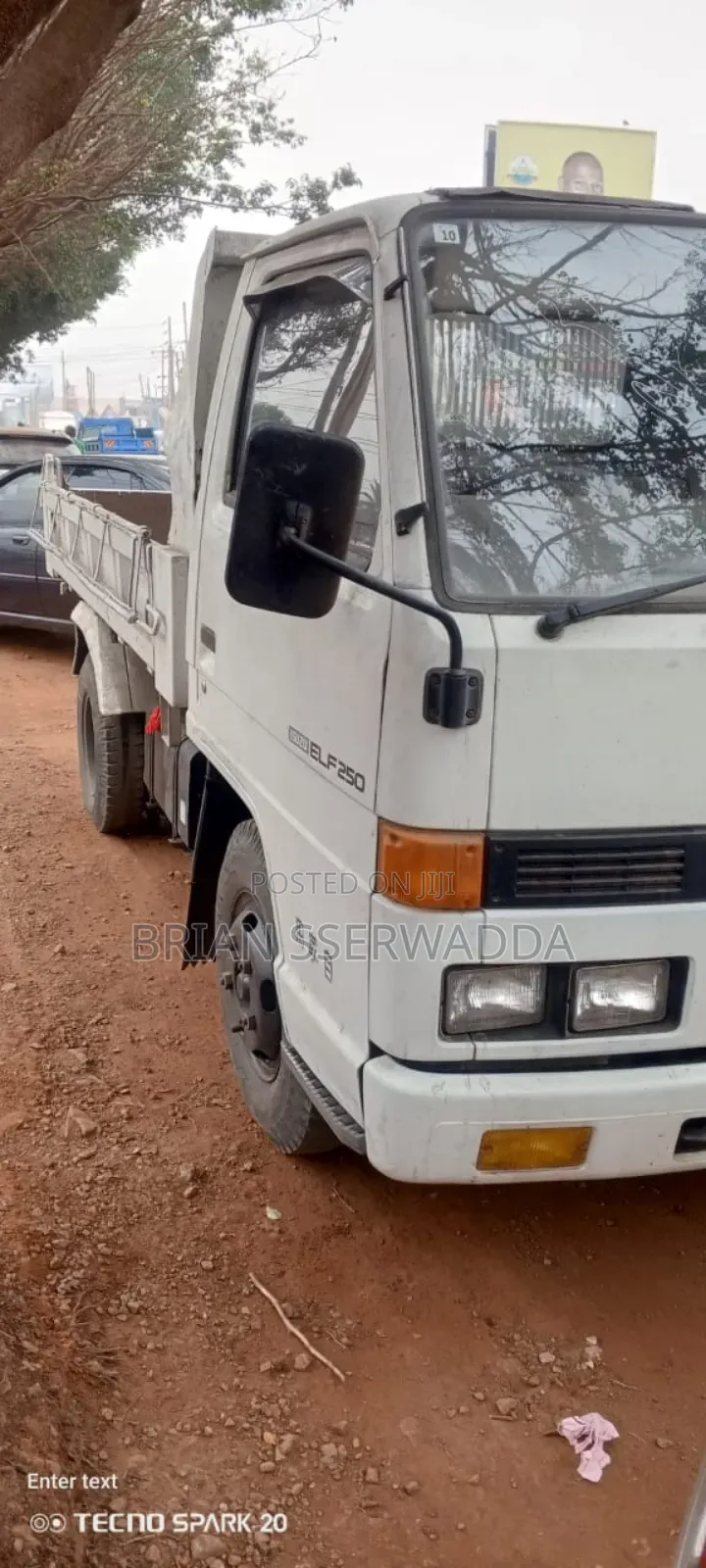 Isuzu Dump Truck