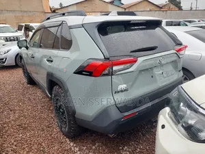 Toyota RAV4 2019 Green