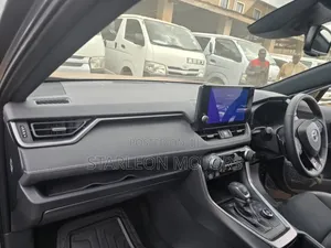 Toyota RAV4 XLE Premium FWD 2023 Gray